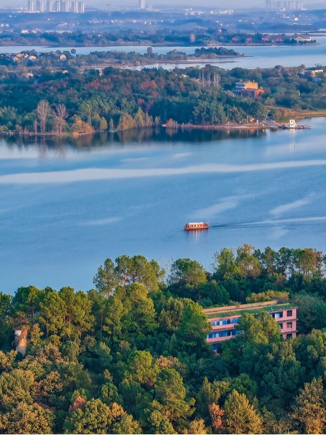 黄陂秋色未尽，快来共赴赏叶寻幽之旅