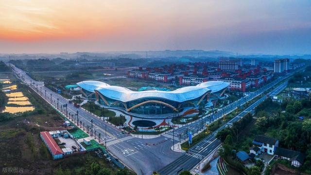 四川未来吃香的城市，不是达州、泸州，或将成下一个“成都”