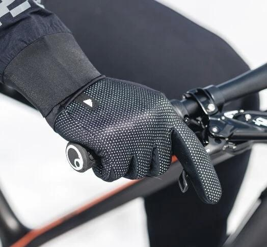 冬季骑行男生专属3层穿搭公式+避坑技巧，保暖不笨重还显瘦