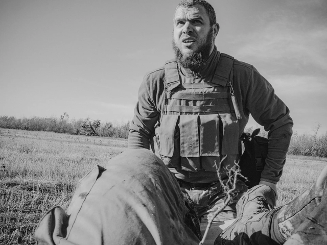 2025年战争中的乌克兰：照片中的一年