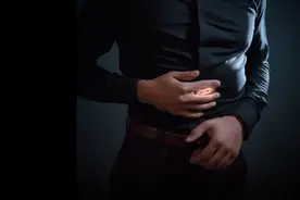 经常“放屁”你以为是排毒? 其实是你身体发出的信号图片