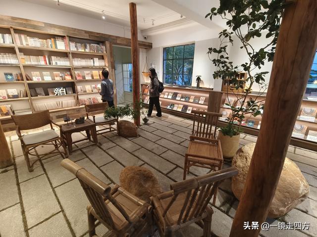 位于郑州商代城墙遗址旁的阜民里历史街区