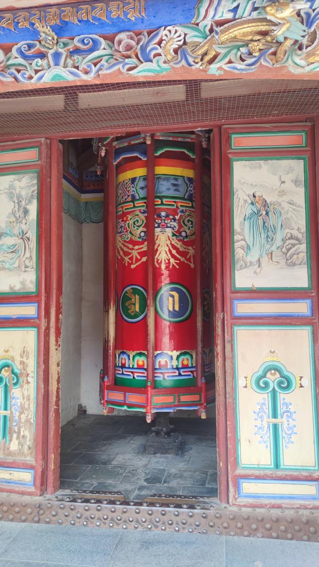 藏传佛教格鲁派四大寺院之一，西宁塔尔寺，碰巧免费进去了