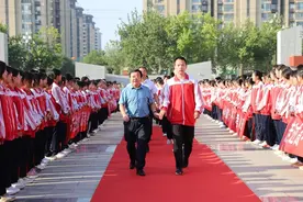 青春筑梦 行远思恩——大荔中学举行毕业典礼图片