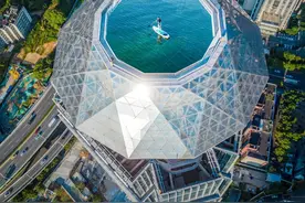 什么？武汉人在楼顶玩水上漂？图片