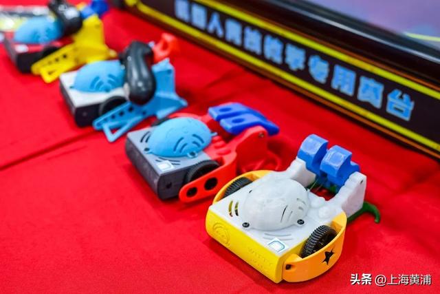 铲翻、撞飞、KO！格斗机器人大赛“弹眼落睛”