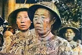 李莲英结局有多惨？不被隆裕太后信任，为保命舍财，最终身首异处图片