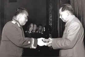 开国十大元帅和十大大将排名（一）：年龄篇图片