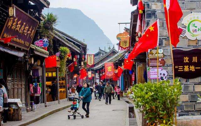 走，去水磨！在青瓦老街里“躺平”一个秋天