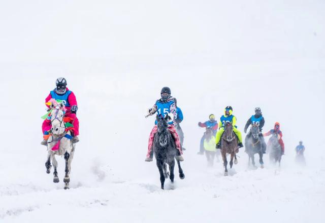 “歌游内蒙古·畅享锡林浩特”冬季那达慕暨蒙古马超级联赛盛大开幕