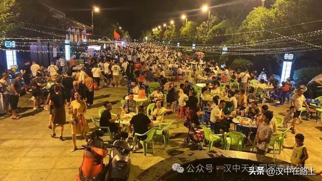 汉中近郊这个夜市火了！