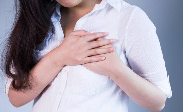 女人乳腺增生，有哪些症状？呵护乳房健康，从认识这3点细节开始