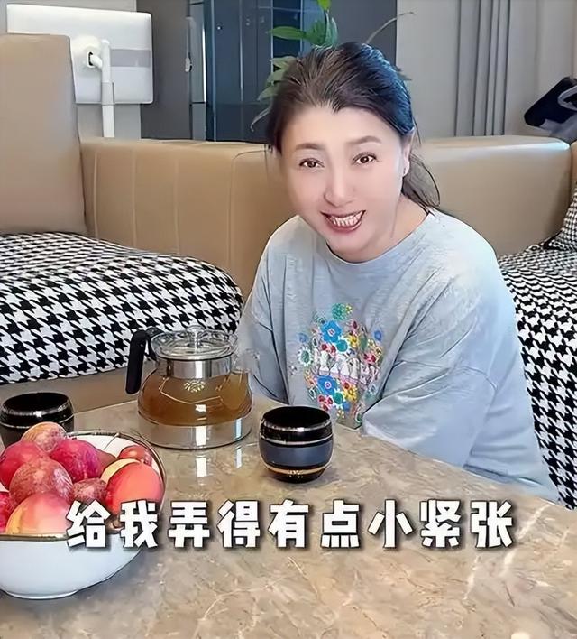 孙涛崩溃大哭发声	，不到24小时，荒唐一幕出现，闫学晶把他害惨了