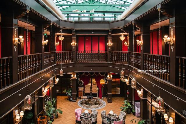 北京八大胡同，赛金花小凤仙曾经的工作地，现在竟改成了豪华旅馆