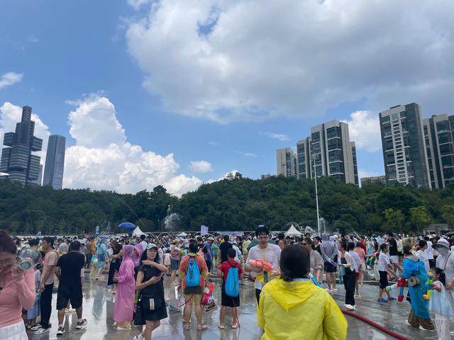 贵阳观山湖上演盛夏民族狂欢 水舞交融点燃夏日激情