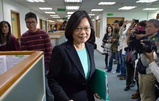 弹劾支持率最新投票结果出炉，赖清德再现一边倒！绿营向对手递刀