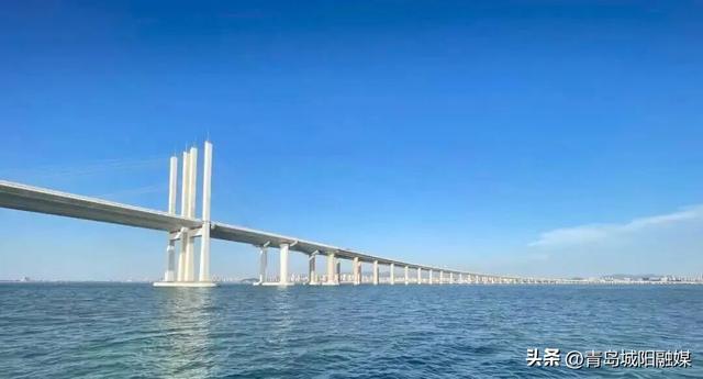 上周末，城阳“海上穿越大桥”环游航线火了！有人专程为它来青岛