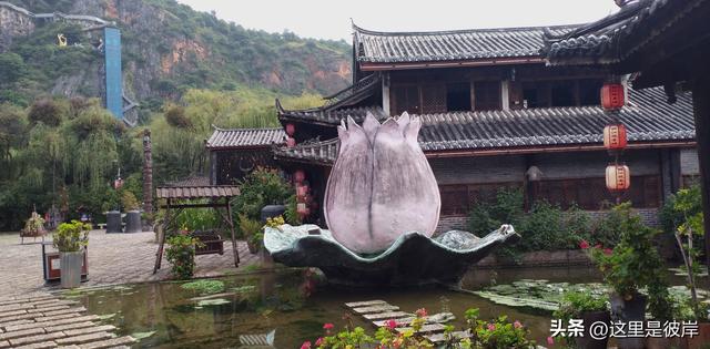 乘旅游专线游丽江的观音峡