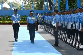 巴基斯坦歼10逼退“阵风”，印度空军副司令被免职？可惜水分太多图片