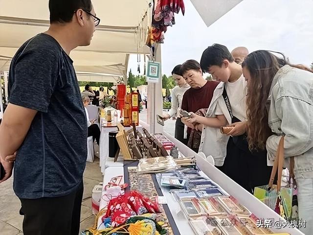 假期旅游邂逅多彩非遗“2025临汾非遗购物节”国庆亮相洪洞大槐树