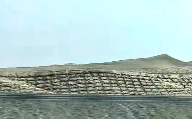第二十二天 沙漠公路—在塔克拉玛干沙漠边缘行走