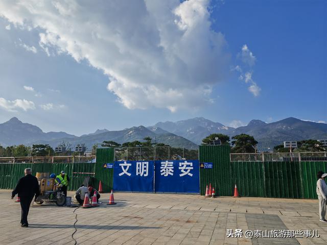 国庆假期，为什么要从岱庙遥参亭开始登山？原来与它有莫大的关系