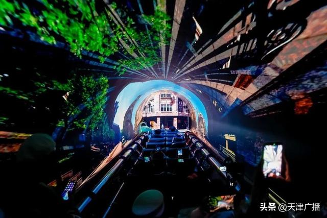 刷爆朋友圈！天津这趟列车太会了！