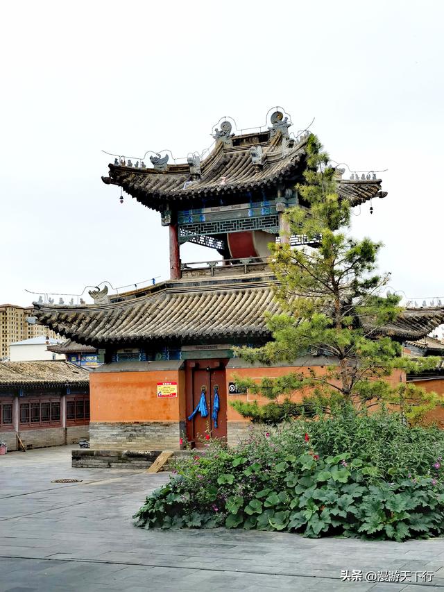 锡林浩特的两座寺院让我长见识了，佛教博大精深