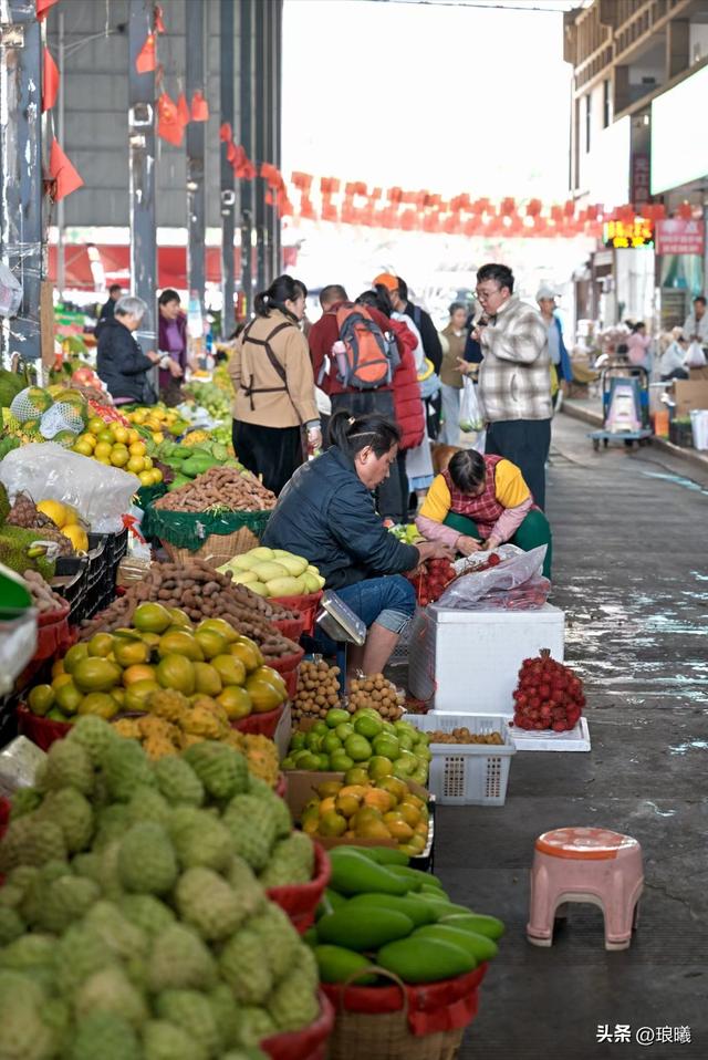 打卡元江，你会遇到三个版本的“热带”