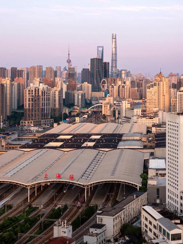上海火车站，为什么总是让人又爱又恨？