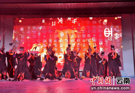 禄丰恐龙谷欢庆火把节 两天一夜精彩无限