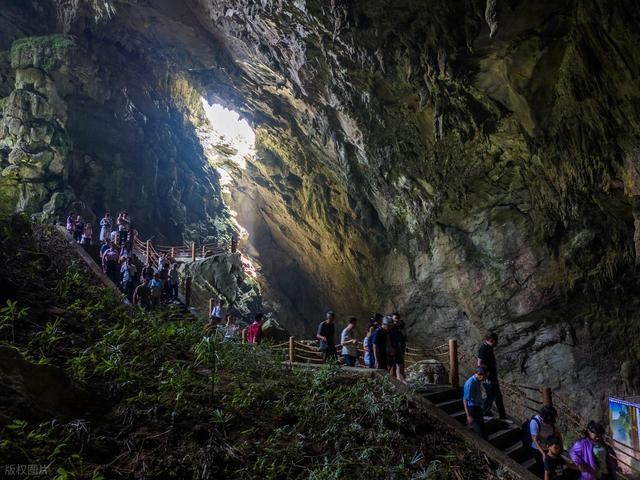 国内最宜居的城市之一，竟然不是大理，而是藏在贵州的大山里？