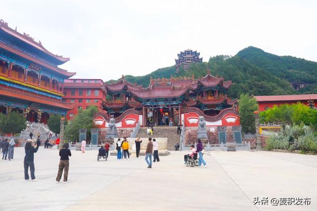 【多彩“双节” 畅游麦积】国庆假期 麦积区净土寺及后川农家乐客流旺