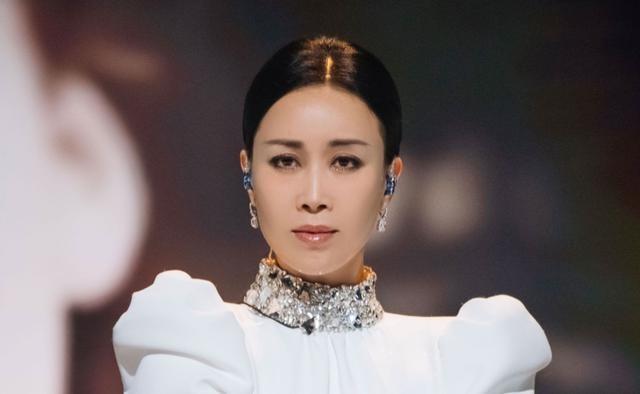预售惨淡，人气暴跌！这一次，谁也救不了“狂妄自大”的那英