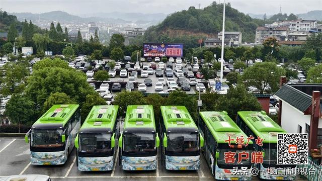 雨中游武当：别样仙山景 暖心服务情