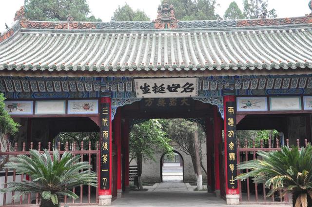 秋风羽扇孤臣泪——祭拜汉中武侯祠！