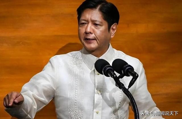 菲律宾海警飞机闯入我国黄岩岛领空，结果被072登陆舰队锁定驱逐