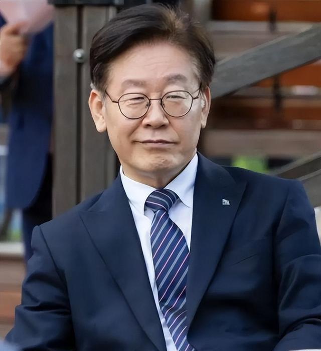 李在明瞬间变脸：拒绝中方九三纪念日后，主动邀请中方参加峰会