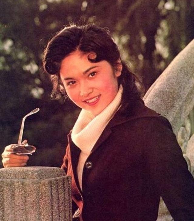 80年代家喻户晓的女演员，嫁给军委副主席儿子，离婚后混得如何？