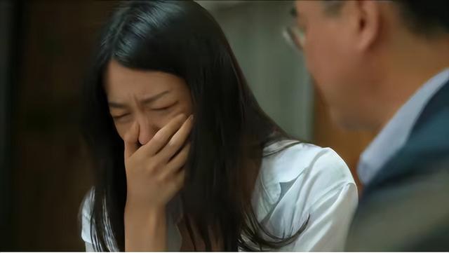 香港知名男星老婆遭性侵录音被公开,崩溃大哭，遭受二次伤害
