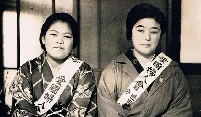侵华战争中，日本女人到底有多坏？为激励男人参军用三个无耻方法