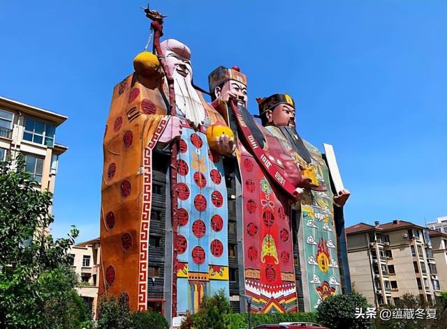 中国五大奇葩建筑：巨型“佛跳墙”一天就被拆除，柳州大夜壶上榜