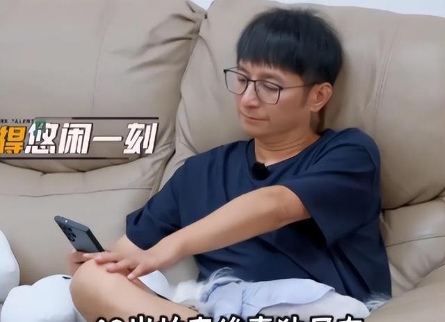 从顶流主持到“精神病”，48岁李维嘉无子无女多年，现状令人担忧