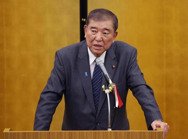 233票通过,高市早苗收到消息后,对中国提新要求,石破茂发战争警告