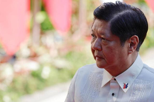 冲突一触即发，15万菲军划禁区，不准马科斯当总统，人民开始掀桌