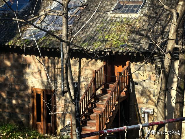 在蓝田不为人知的这个峪口，驱车深入，发现一个隐秘的“桃花源”