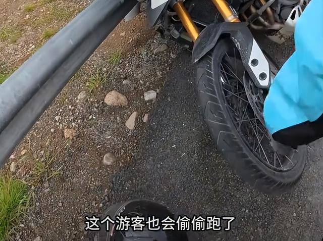 大姨坐坏20万摩托车后续：全网社死，警方出手，更丢人的还在后面