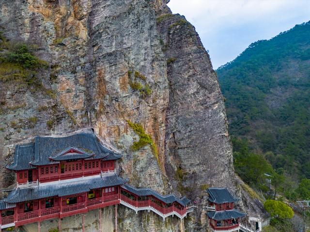 浙江深秋封神路线！红叶、银杏、古寺藏禅，承包江南最绝秋景！