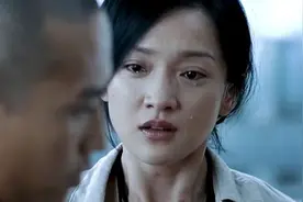 周迅18岁时曾做人体模特，油画曝光才被大众熟知，一幅画卖184万图片