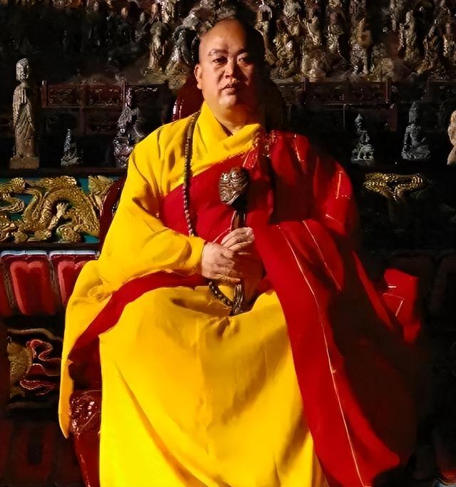 曝释永信被带走调查，少林寺回应模糊，曾被举报在国外有上亿豪宅